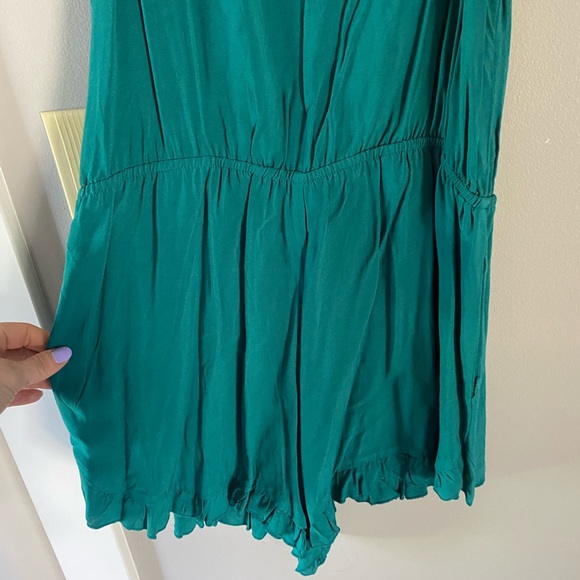 Green Romper with Elastic Waist - Picture 2 of 7
